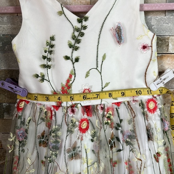 Flower Girl Dress | Size 6 little girls - Picture 10 of 13